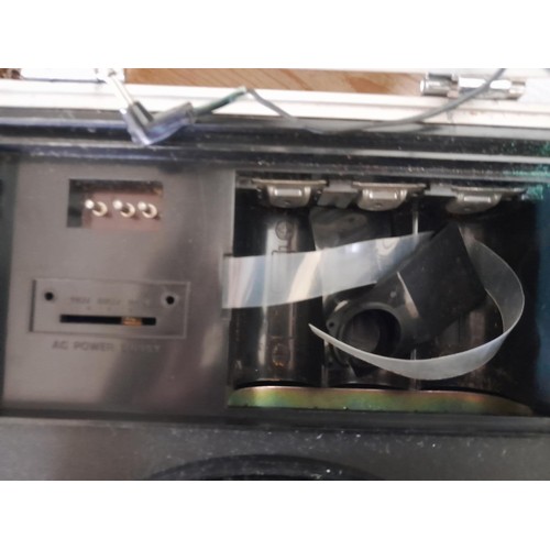 154 - Vintage Sanyo Solid State portable stereo centre, mains or battery operated no guarentees implied or... 