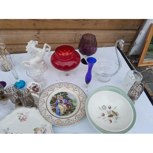 31 - Assorted decorative china and glassware