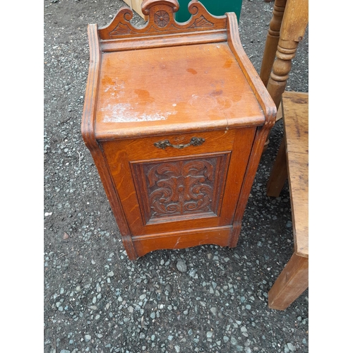 88 - Edwardian red walnut perdonium and bleached mahogany trolley