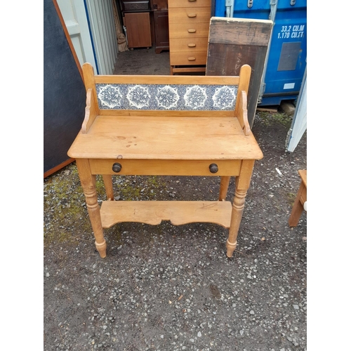 95 - Victorian pine washstand with dummy drawer and tile back 86 cms x 48 cms x 95 cms