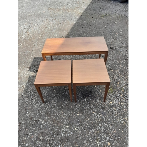 111 - Mid 20th century design teak nest of coffee tables (G Plan interest) 48 cms x 44 cms x 110 cms