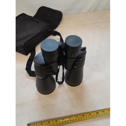 28 - Barska 10 x 30 60 zoom binoculars