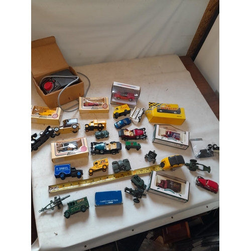 331 - Assorted die cast toy cars, Lledo, Days Gone By 1 x boxed Dinky, some boxed some play worn