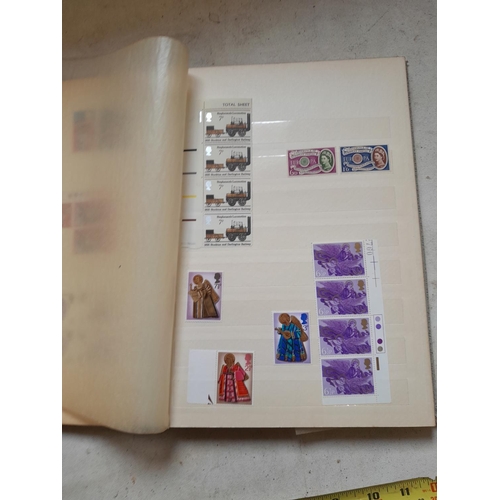 354 - Stamps of UK loosely mounted mint in album