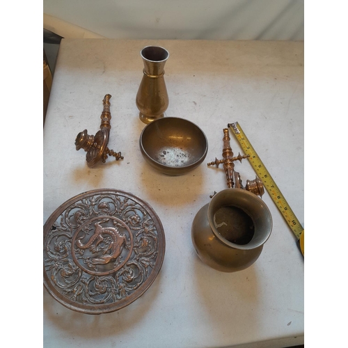 101 - Assorted brass ware