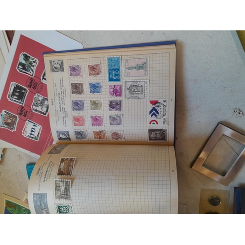 224 - Stamps as kiloware, sparsely filled schoolboy stamp album , 18 KT gold Teatro All Scala stamp, 2 x r... 