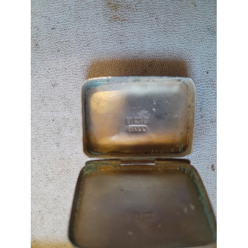 144 - Engraved silver pill / snuff box with hinged lid Birm 1905