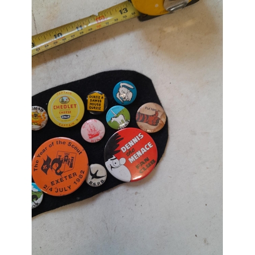 175 - Assorted tin badges