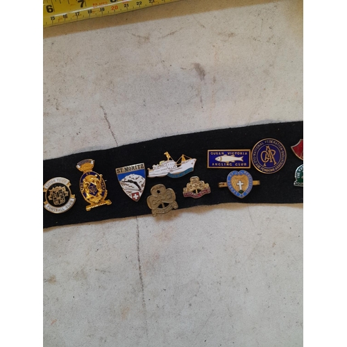 187 - Various vintage enamel badges