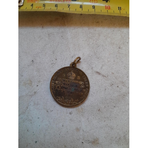 198 - 1911 Coronation medal struck by makers of Elect Cocoa