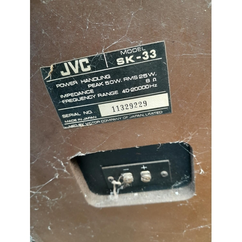 250 - JVC VS 5323 speaker and a pair of SK 33 speakers