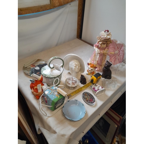 9 - Decorative china : Damaged coloured Dartmouth glug jug, collectors doll, lamp, resin cats, glass pap... 