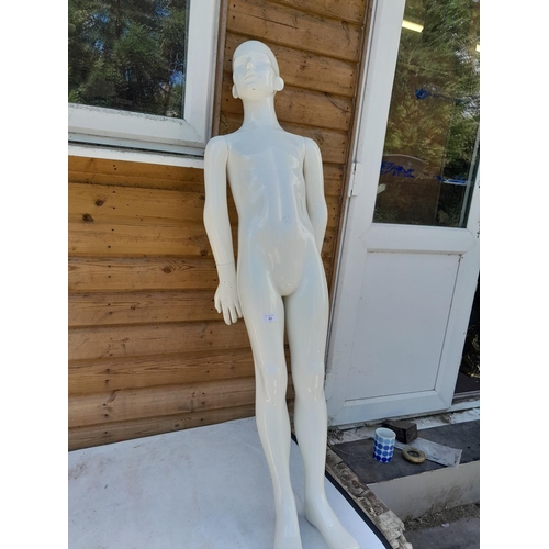 80 - Teenager size shop mannequin