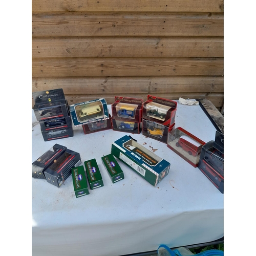 88 - Boxed die cast toy cars, Matchbox and others included