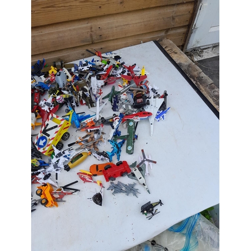 93 - Assorted play worn die cast toy cars, differing makers and dates mainly aeroplanes