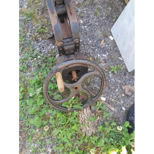 164 - Unusual and rare late Victorian shoe leather stretcher. Made for shoe makers and cobblers. Very heav... 