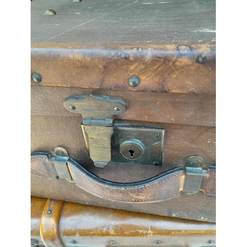 179 - Vintage luggage : wood bound trunk and brass lock leather suitcase both with nice patina