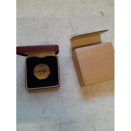 216 - QE II proof holding hands 50 pence coin in box of issue