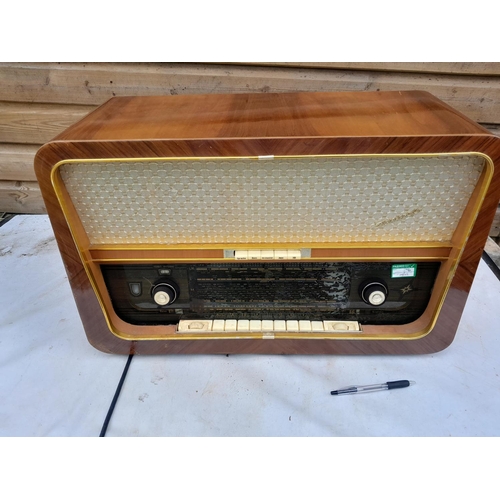 58 - Vintage German Juwel 2 radio