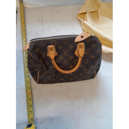 GENUINE Louis Vuitton ladies hand bag , Speedy 25 Model, with cotton bag &  paper carry bag from reta