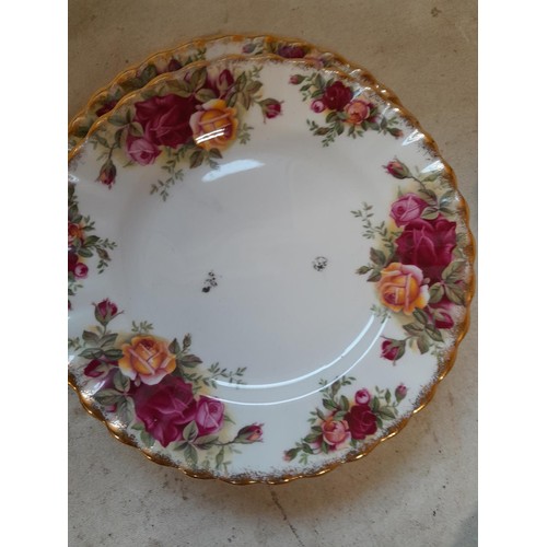 27 - Royal Albert Old Country Roses : 9 x coffee cups (NOTE 8 x no damage), 12 x saucers (no damage), 1 x... 