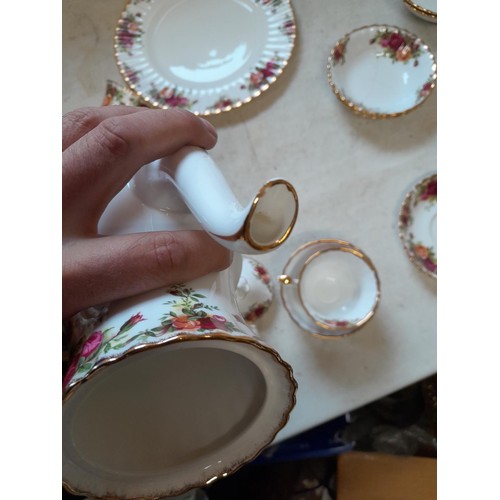 29 - Royal Albert Old Country Roses : all chipped restored, seconds etc but suitable for display or use