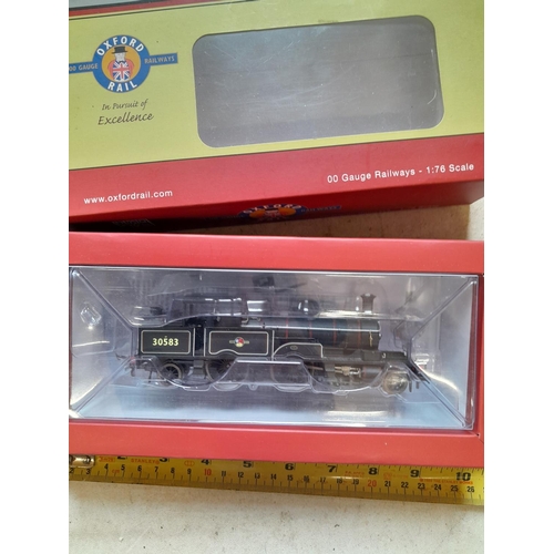 40 - boxed Oxford Rail 00 gauge locomotive : 1 x 30583