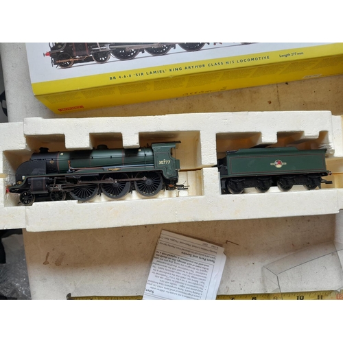 48 - Boxed Hornby 00 gauge locomotive : Special Edition BR 4-6-0 Sir Lamiel King Arthur Class N15 locomot... 