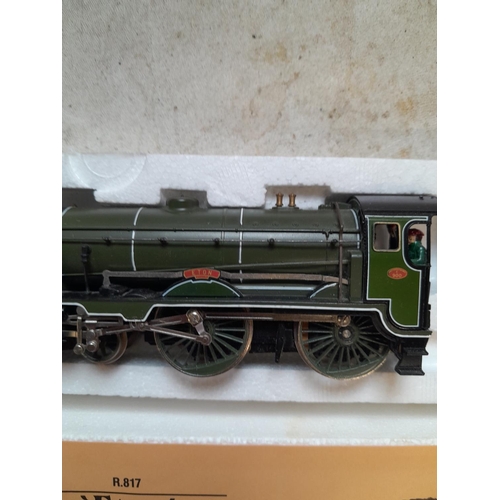 57 - Boxed Hornby 00 gauge locomotive : R 817 Schools Class 440 Eton Locomotive