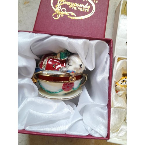 60 - Juliana Hidden Trinkets & Arora Hidden Treasures trinket boxes some with jewellery