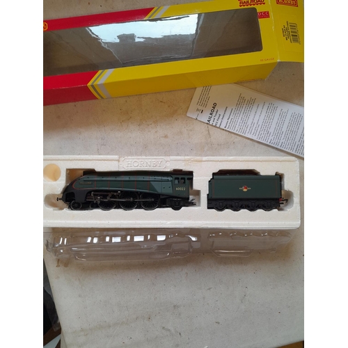 66 - Boxed Hornby 00 gauge locomotive : R 2784 X Mallard A4