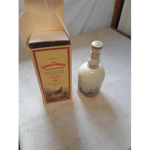 43 - Wade Pottery, Special Edition boxed Grouse Whisky Highland Decanter set with contents