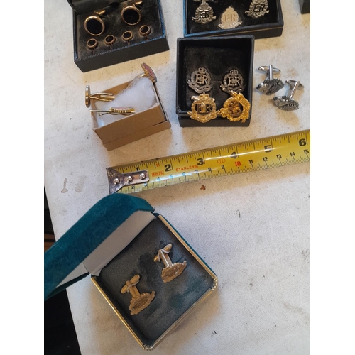 118 - Assorted military interest modern cuff links in boxes of issue (Royal Marines interest), Crowns and ... 