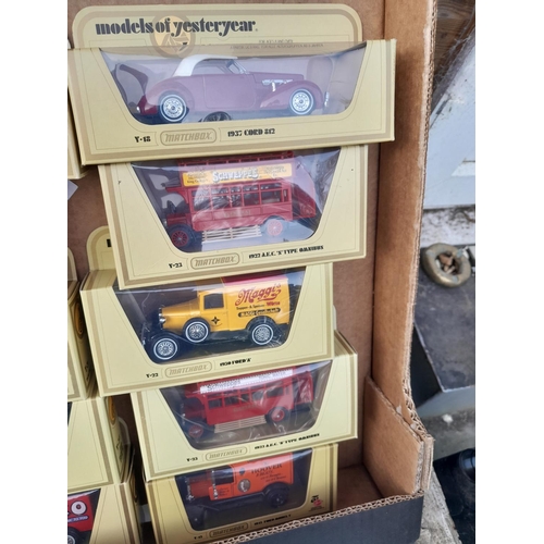 124 - 10 x boxed die cast toy cars :