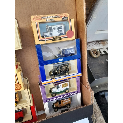 136 - 10 x boxed die cast toy cars :