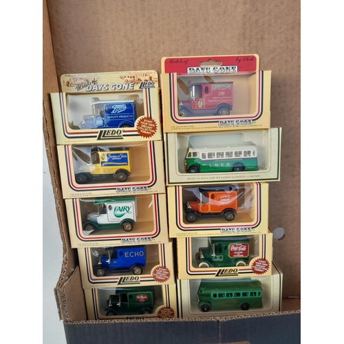 139 - 10 x boxed die cast toy cars :