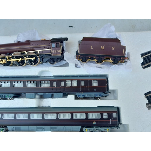 158 - Boxed Hornby 00 gauge The Royal Train Set : Princess Elizabeth 6201