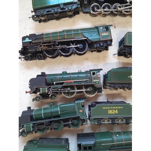 161 - Various makers 00 gauge locomotives and tenders : Tested running NOT boxed