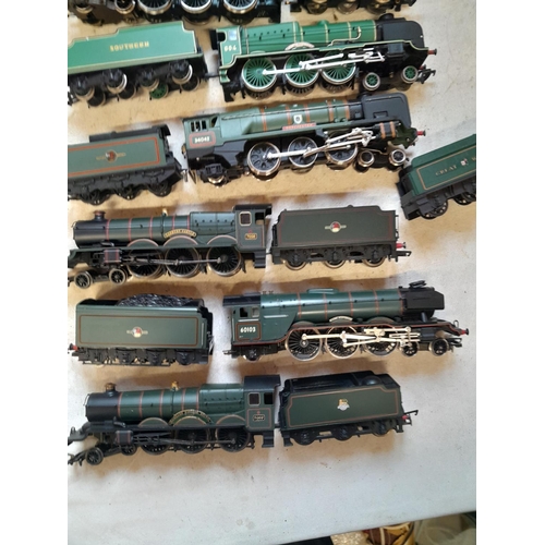 162 - Various makers 00 gauge locomotives and tenders : Tested running NOT boxed