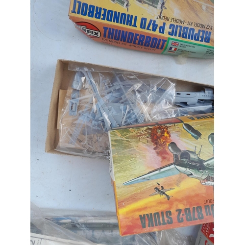 163 - Various makers : model aeroplanes boxed, condition varies