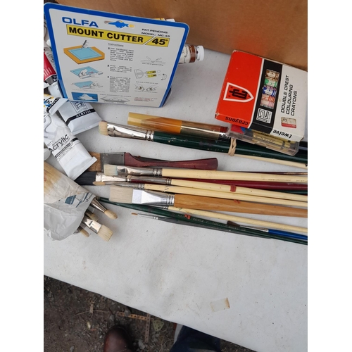 185 - Consignment of brushes, inks , acrylics, Rowney set etc.