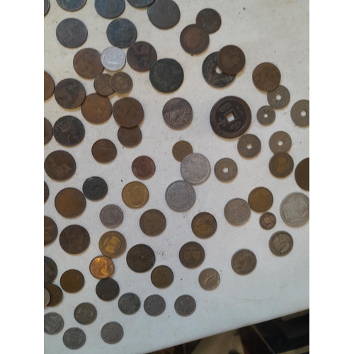 258 - Coins : UK and foreign coinage from the 19th century onwards, sparse amount of silver included