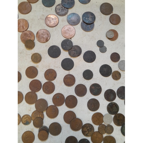 258 - Coins : UK and foreign coinage from the 19th century onwards, sparse amount of silver included