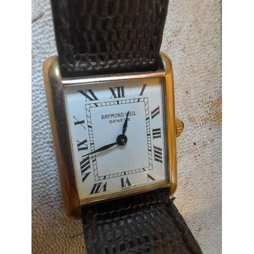 11 - Vintage ladies wristwatch : Raymond Weil in 18kt PLATED gold case with leather strap