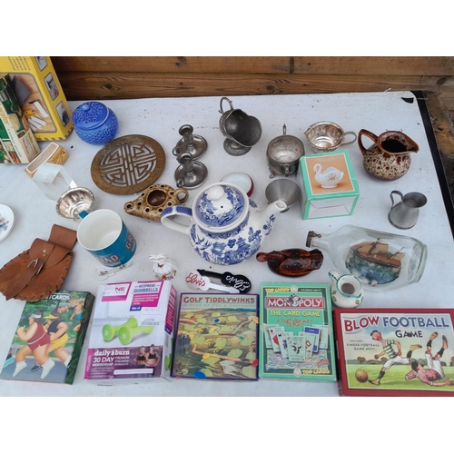 71 - Decorative china, board games etc.