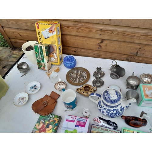 71 - Decorative china, board games etc.