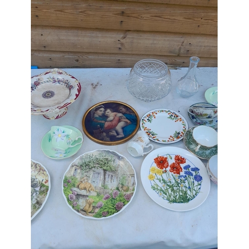 657 - Assorted decorative china : tea ware etc.