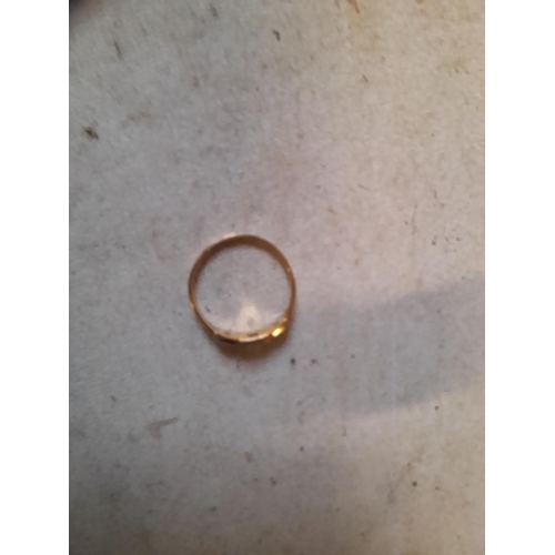 89 - Unmarked but tested 9 ct gold ring set with paste size , size O 2.3 g