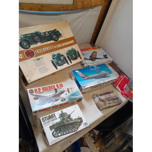 123 - Collection of boxed model aeroplanes, various eras and makers