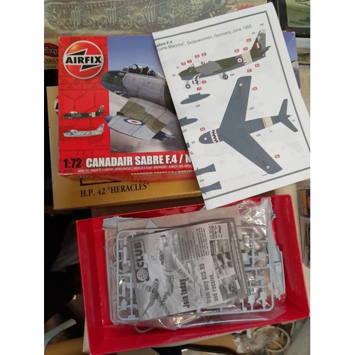 124 - Collection of boxed model aeroplanes, various eras and makers